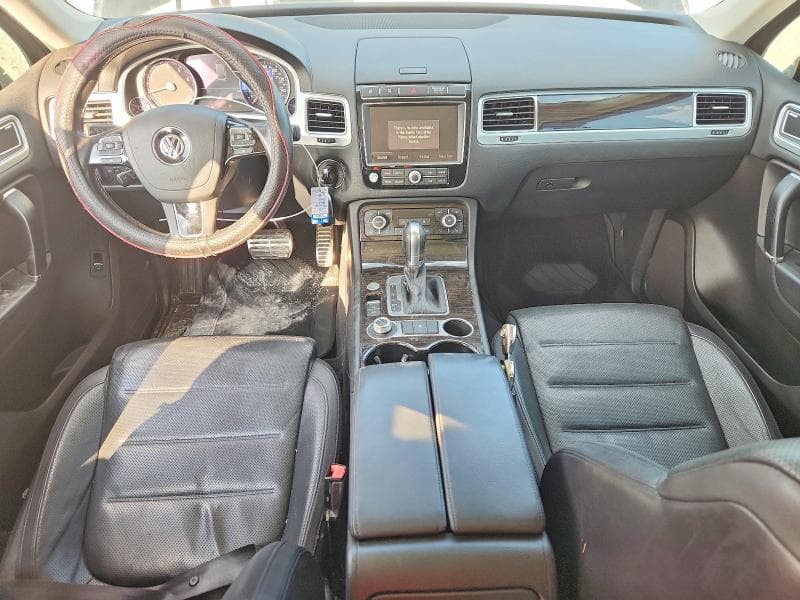 2017 VOLKSWAGEN TOUAREG EXECUTIVE 8
