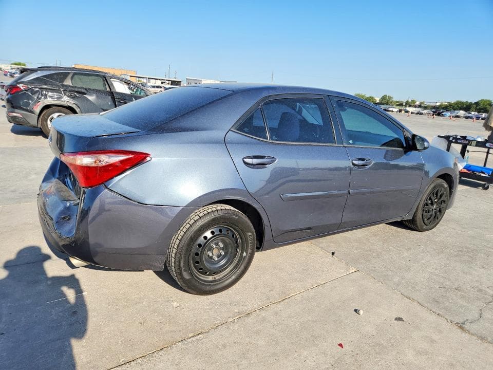 2017 TOYOTA COROLLA LE 3