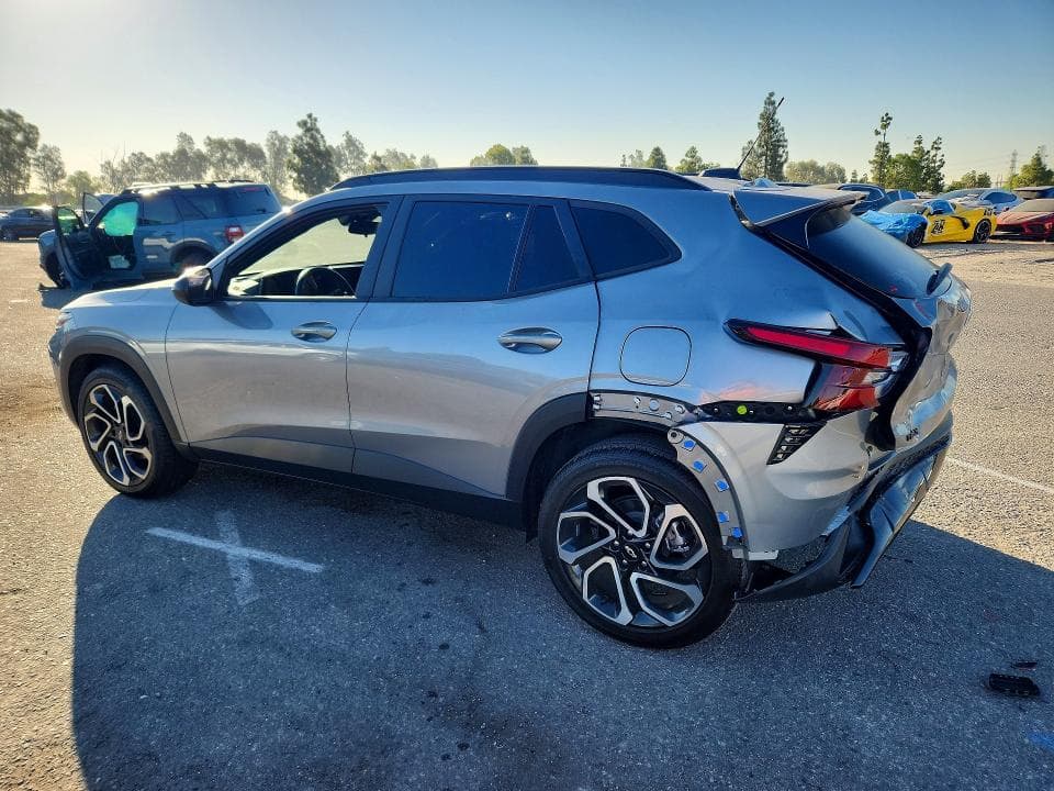 2025 CHEVROLET TRAX 2RS 2