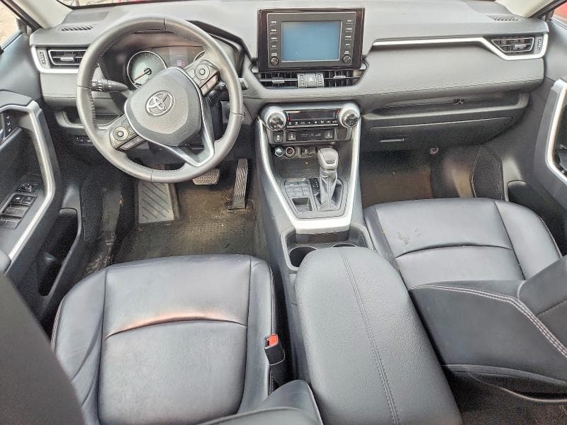 2019 TOYOTA RAV4 XLE PREMIUM 8