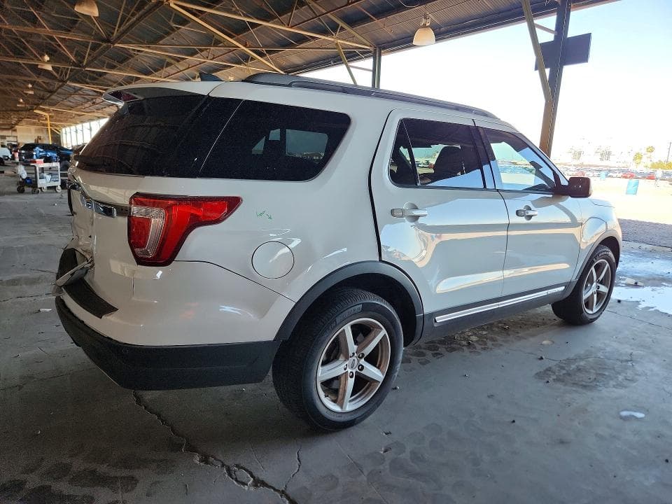 2019 FORD EXPLORER XLT 3