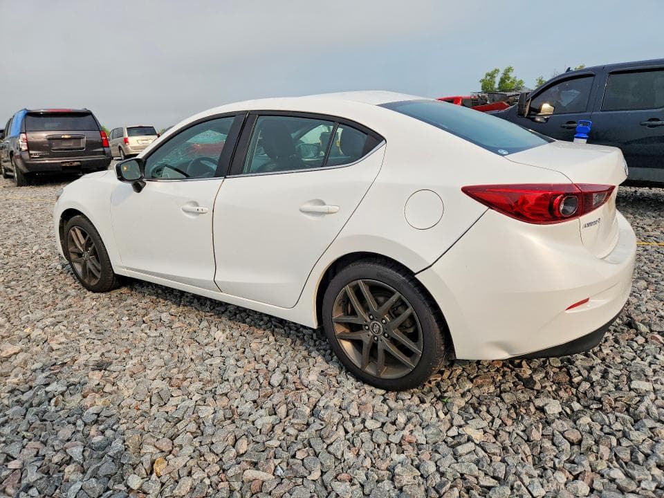 2017 MAZDA 3 TOURING 2