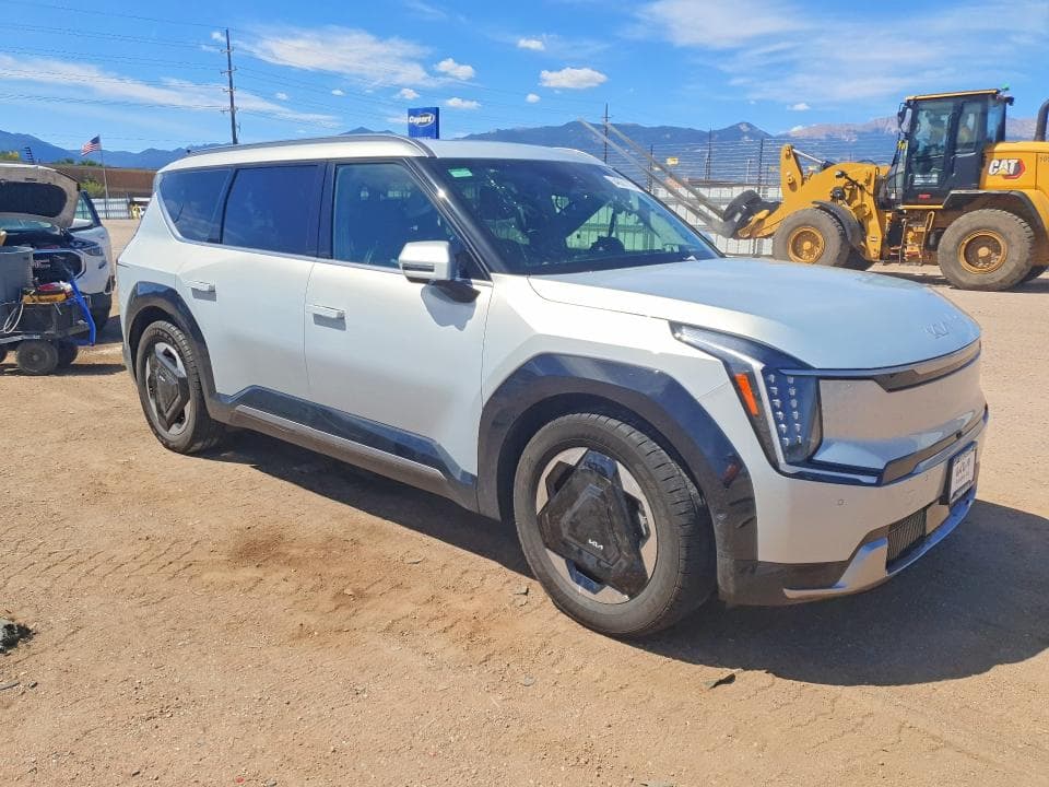 2024 KIA EV9 LAND 4