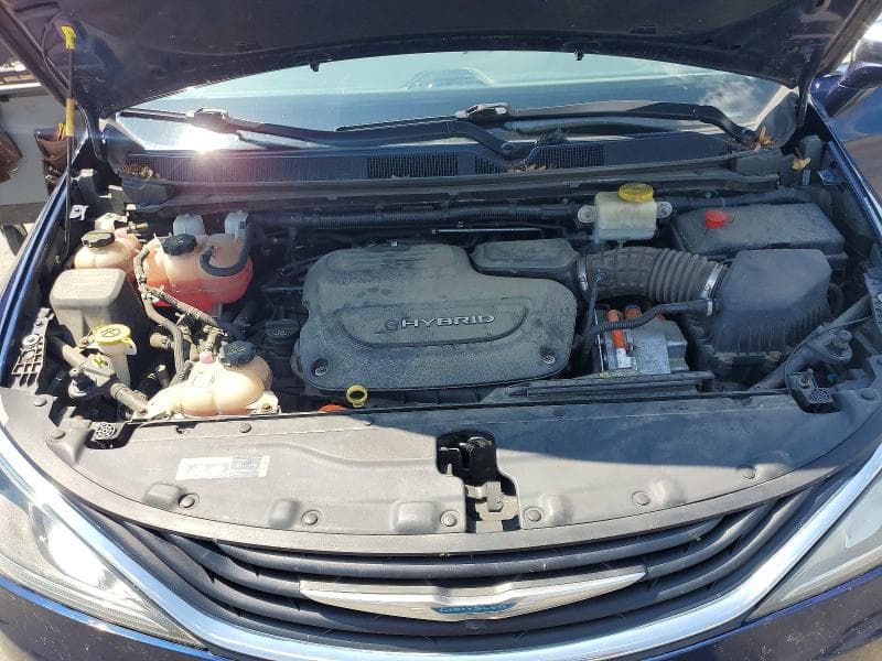 2018 CHRYSLER PACIFICA HYBRID LIMI 12