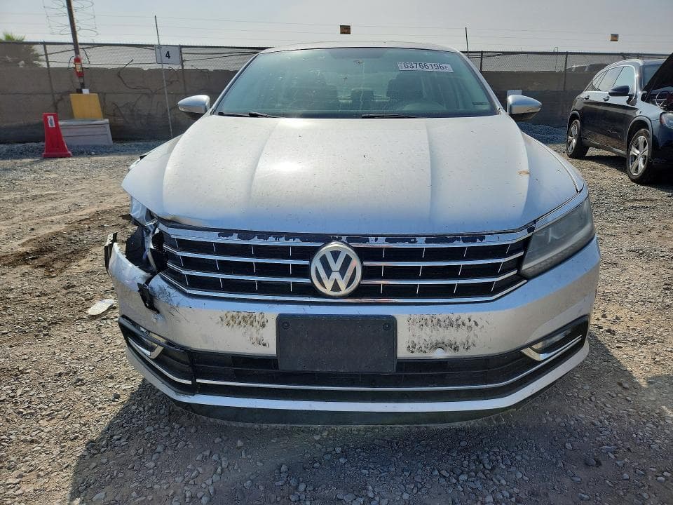 2017 VOLKSWAGEN PASSAT SE 5