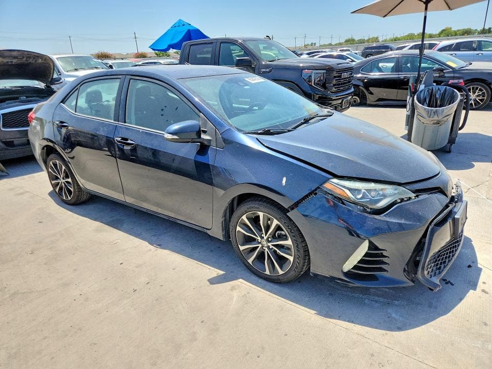 2018 TOYOTA COROLLA XSE 4