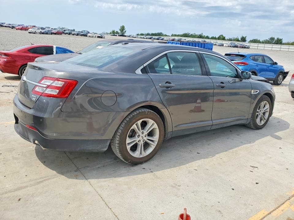 2018 FORD TAURUS SEL 3
