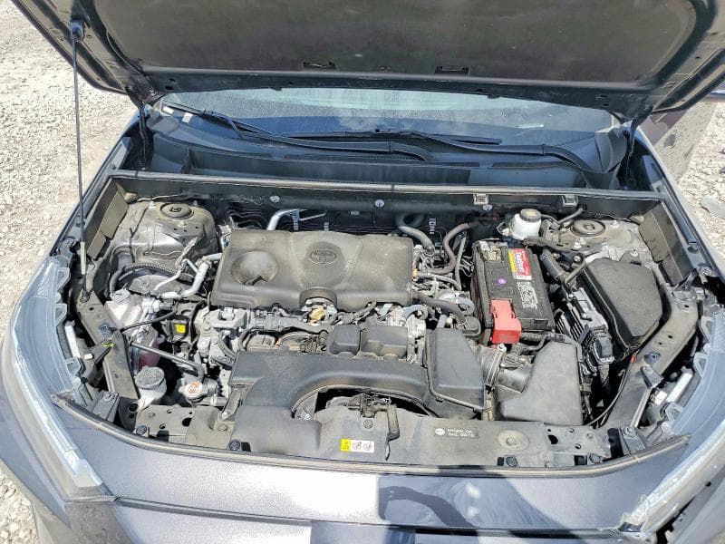 2024 TOYOTA RAV4 XLE 11