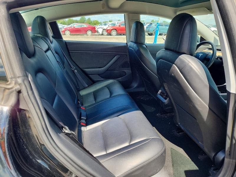 2018 TESLA MODEL 3 10