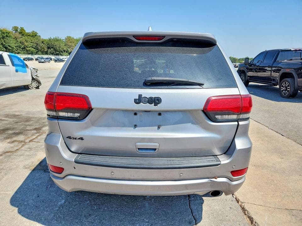 2020 JEEP GRAND CHEROKEE LAREDO 6