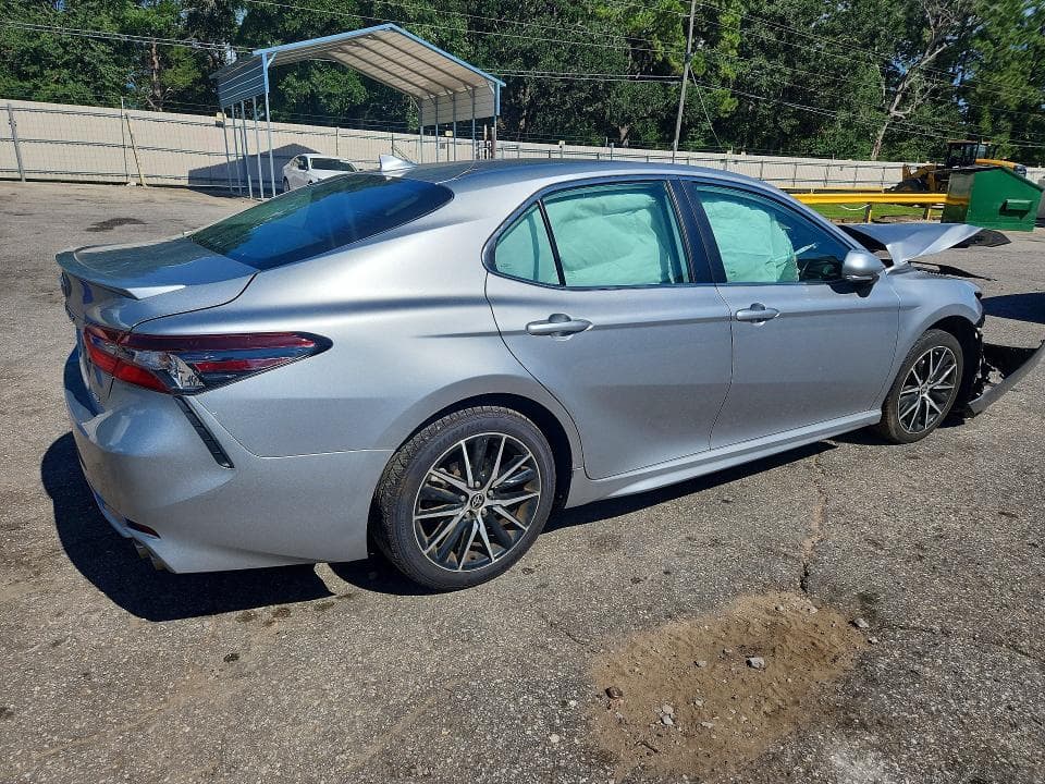 2023 TOYOTA CAMRY SE 3