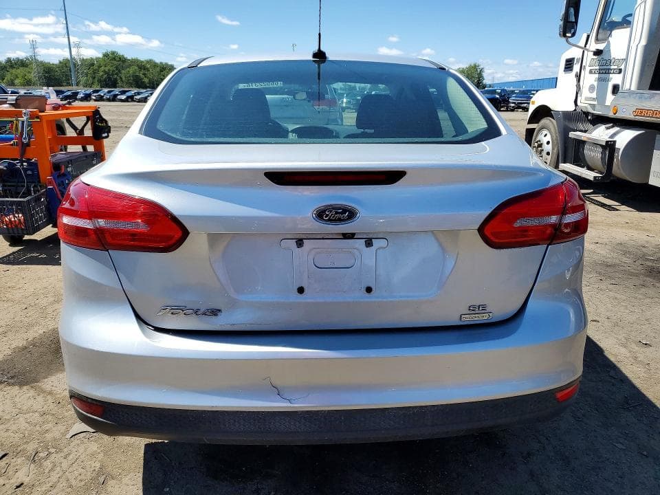 2017 FORD FOCUS SE 6