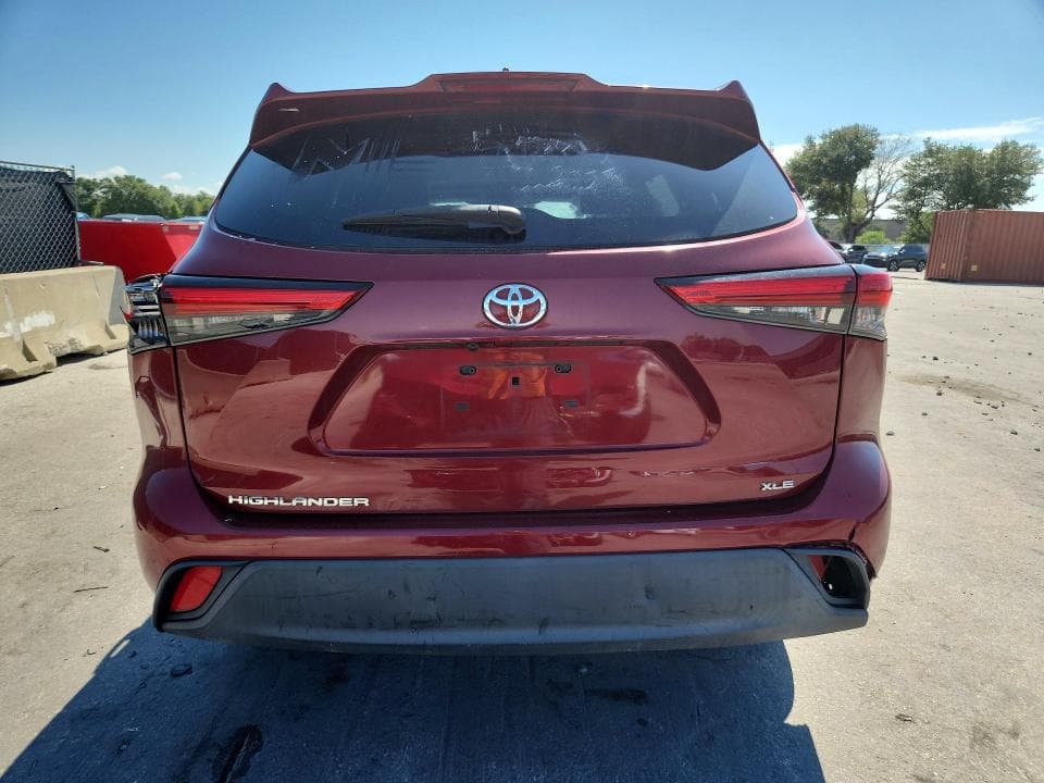 2021 TOYOTA HIGHLANDER XLE 6