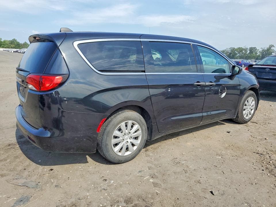 2020 CHRYSLER VOYAGER L 3