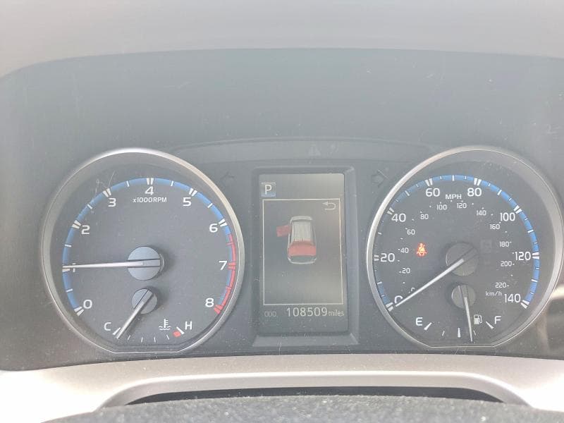 2017 TOYOTA RAV4 LE 9