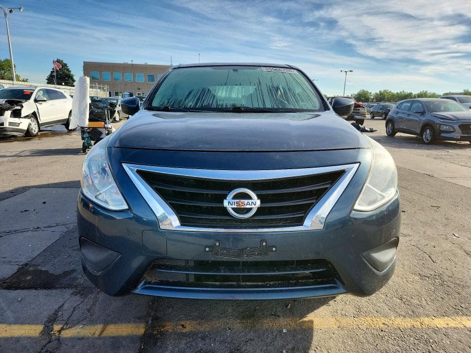 2017 NISSAN VERSA 1.6 SV 5