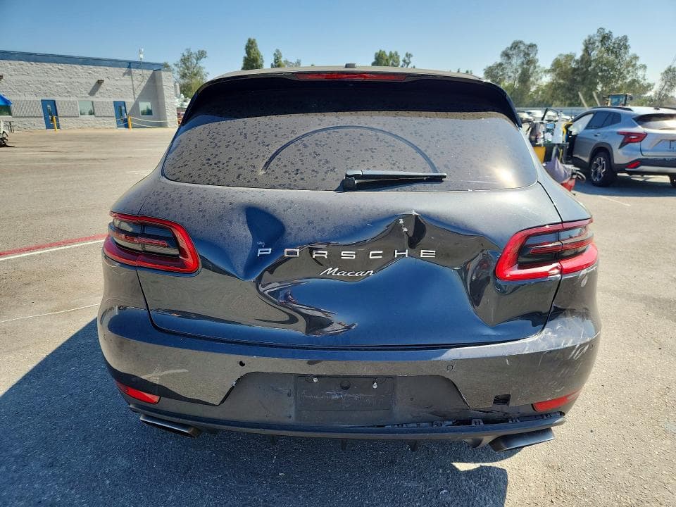 2017 PORSCHE MACAN 6