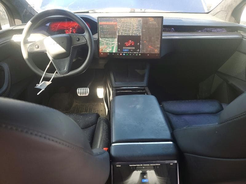 2023 TESLA MODEL X 8