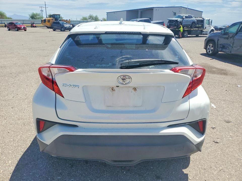 2018 TOYOTA C-HR XLE PREMIUM 6