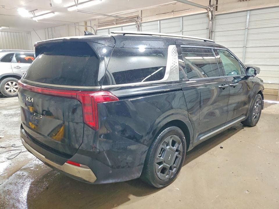 2025 KIA CARNIVAL SX 3