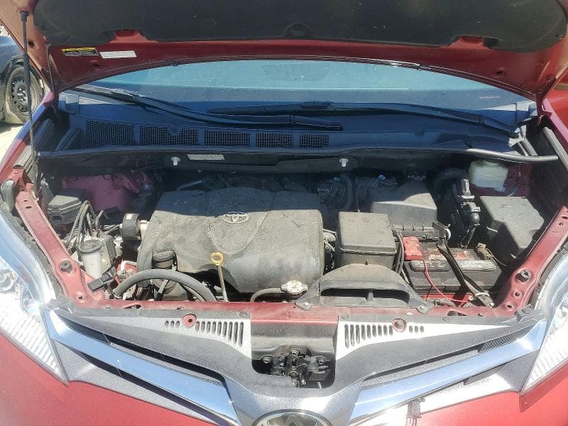 2018 TOYOTA SIENNA XLE 7-PASSENGER 11