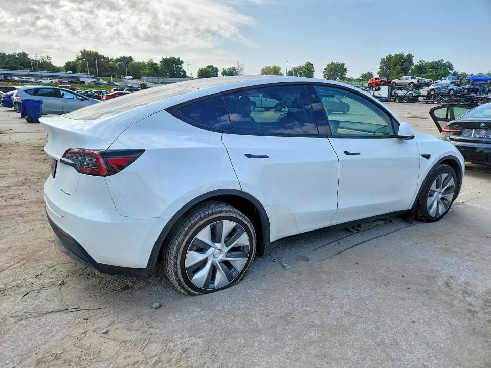 2023 TESLA MODEL Y 3