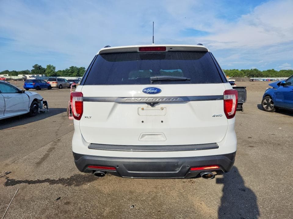 2018 FORD EXPLORER XLT 6