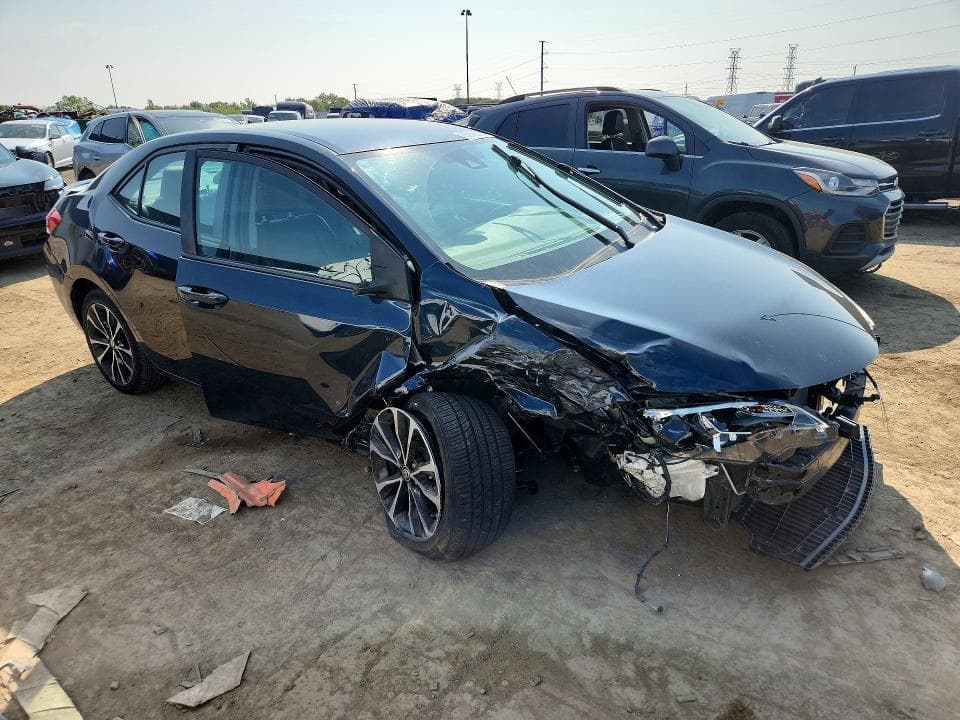 2019 TOYOTA COROLLA SE 4