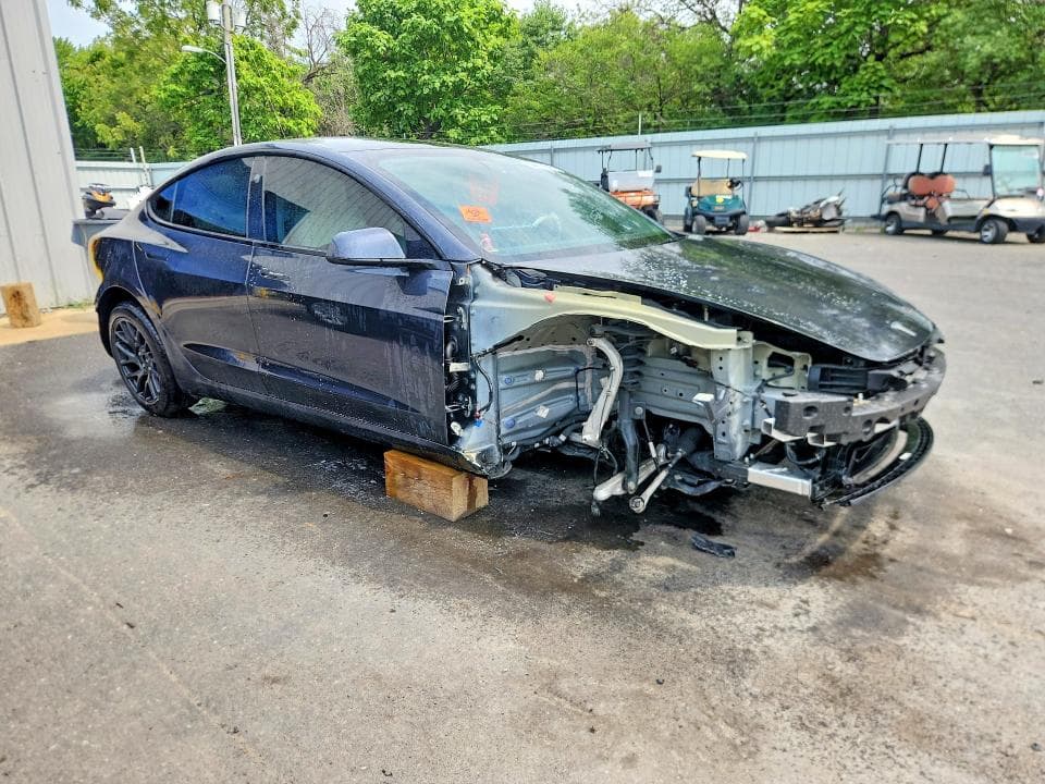 2025 TESLA MODEL 3 4
