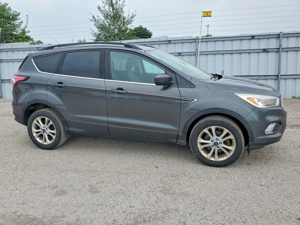 2018 FORD ESCAPE SE 4