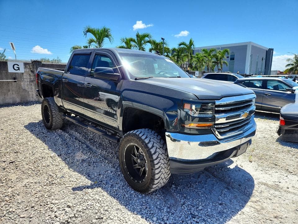 2018 CHEVROLET SILVERADO K1500 LT 4