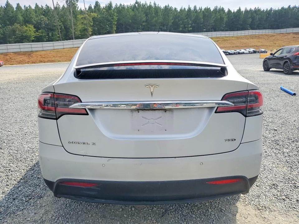 2017 TESLA MODEL X 6