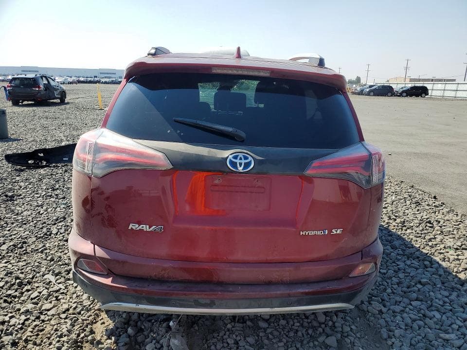 2018 TOYOTA RAV4 HV SE 6