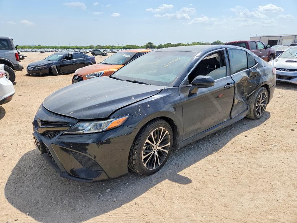 2020 TOYOTA CAMRY SE - 1