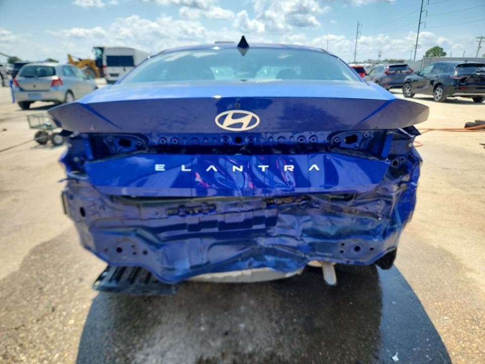 2024 HYUNDAI ELANTRA SEL 6