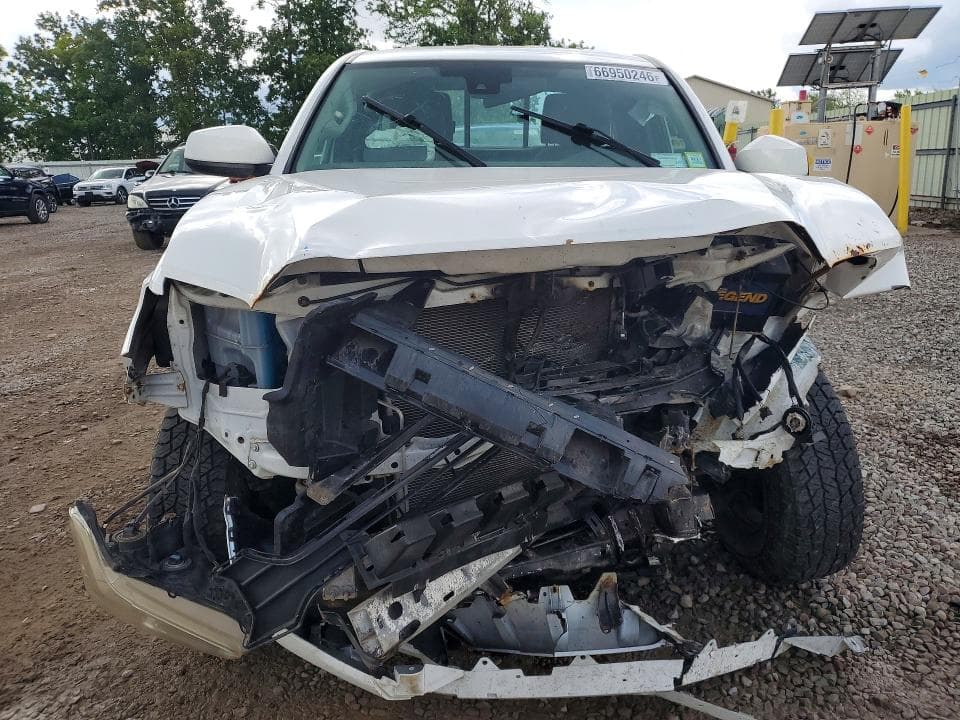 2018 TOYOTA TACOMA SR 5