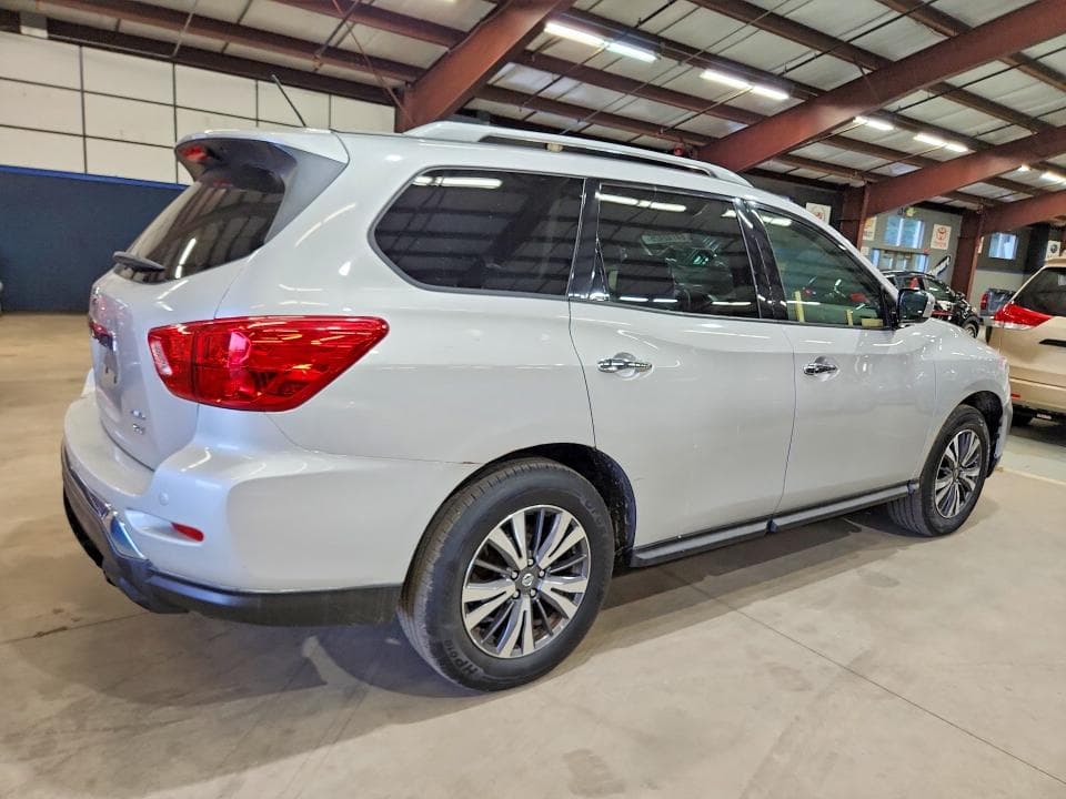 2017 NISSAN PATHFINDER SV 3