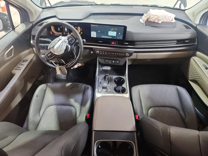 2026 KIA CARNIVAL LXS 8