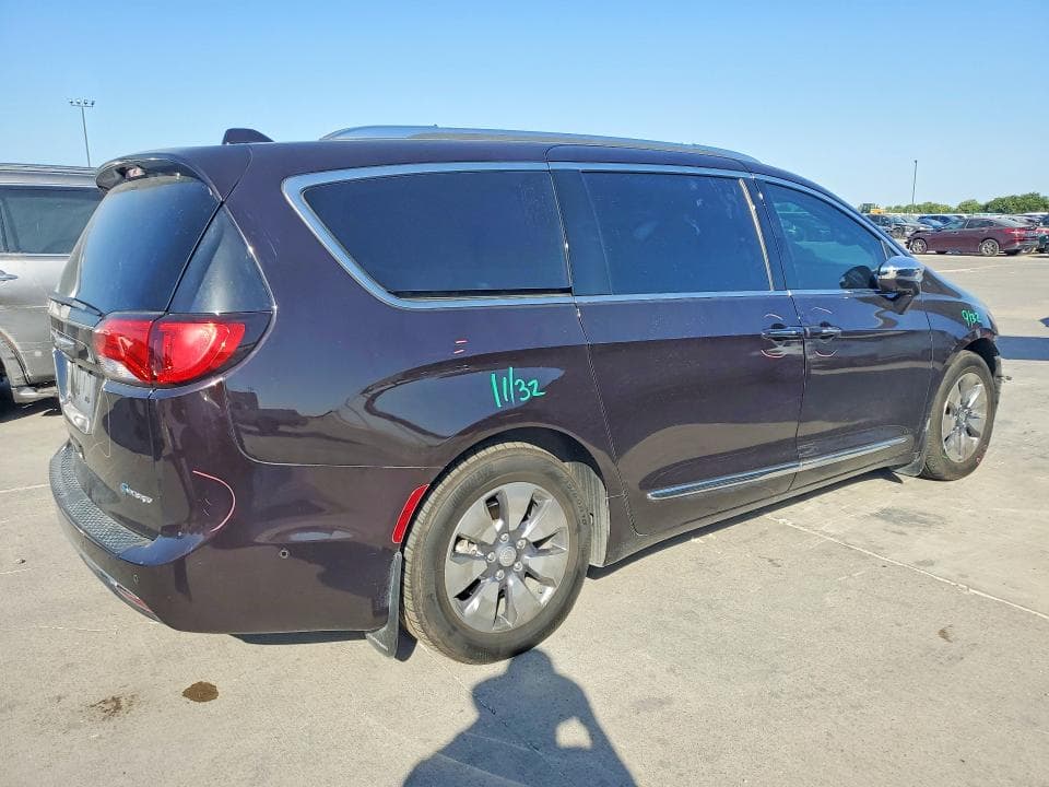 2017 CHRYSLER PACIFICA EHYBRID PLATINUM 3