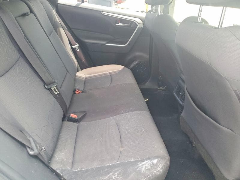2019 TOYOTA RAV4 XLE 11