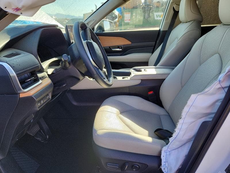 2026 TOYOTA GRAND HIGHLANDER LIMITED 7