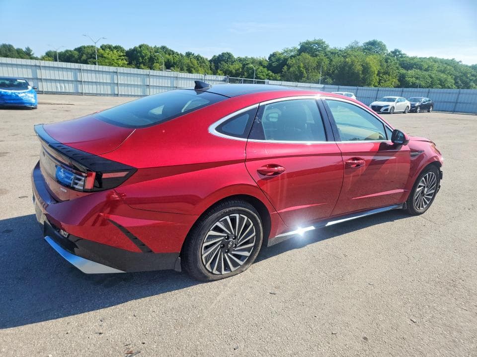 2025 HYUNDAI SONATA HYBRID LIMITED 3