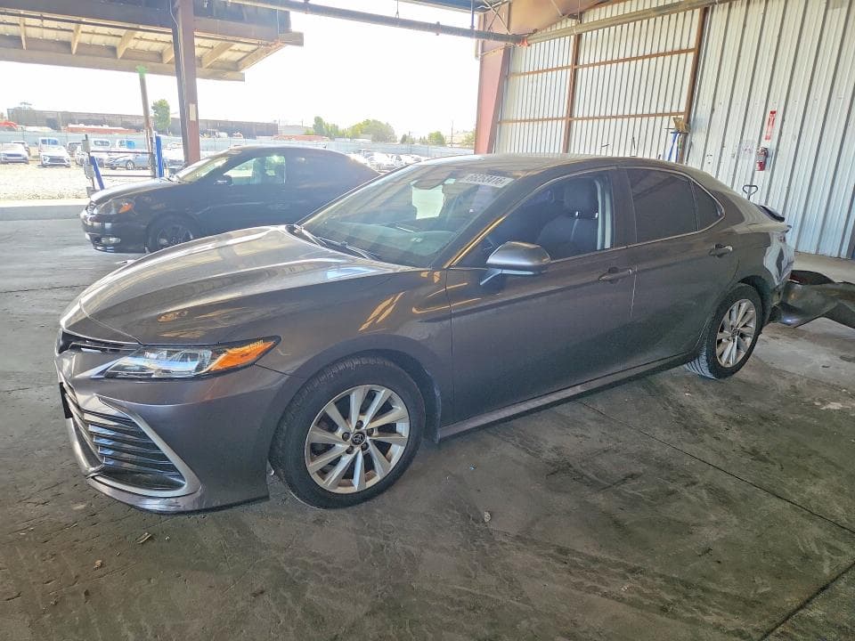 2022 TOYOTA CAMRY LE - 1