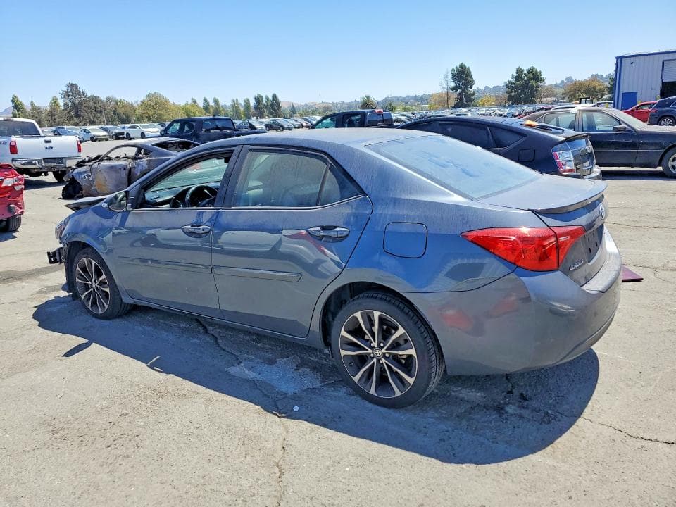 2017 TOYOTA COROLLA SE 2