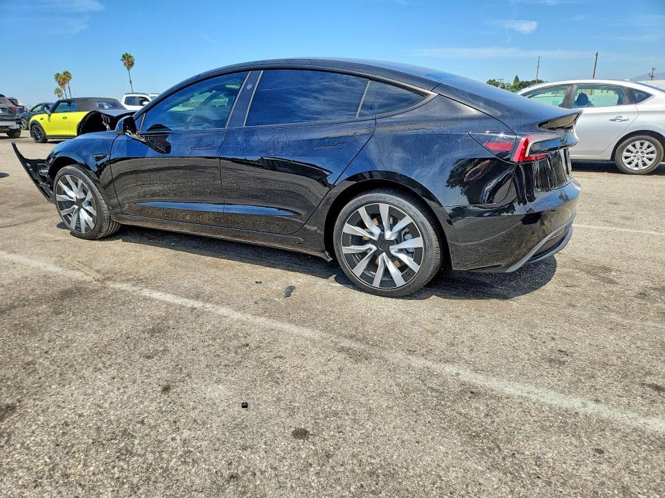 2025 TESLA MODEL 3 2