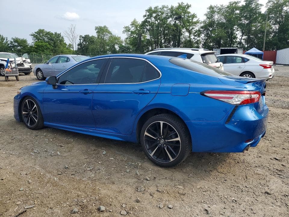 2019 TOYOTA CAMRY XSE 2