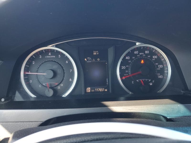 2017 TOYOTA CAMRY SE 9
