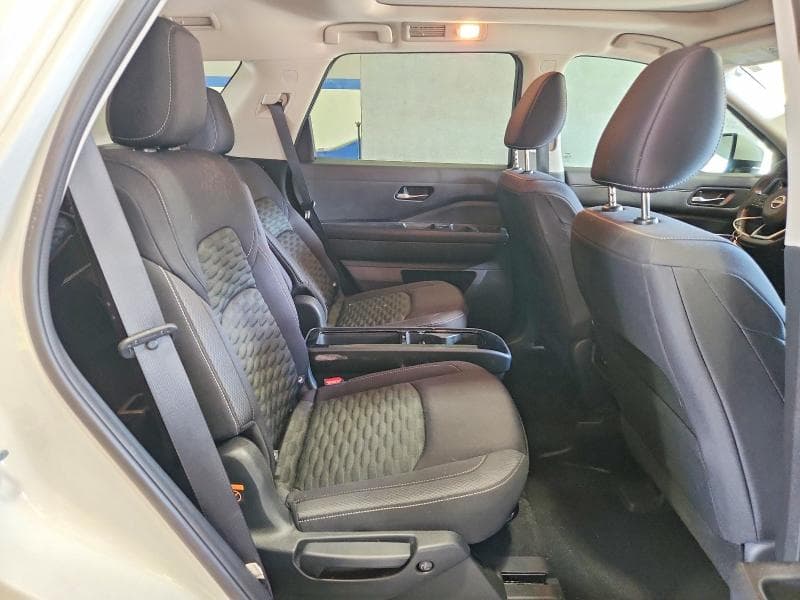 2022 NISSAN PATHFINDER SV 11