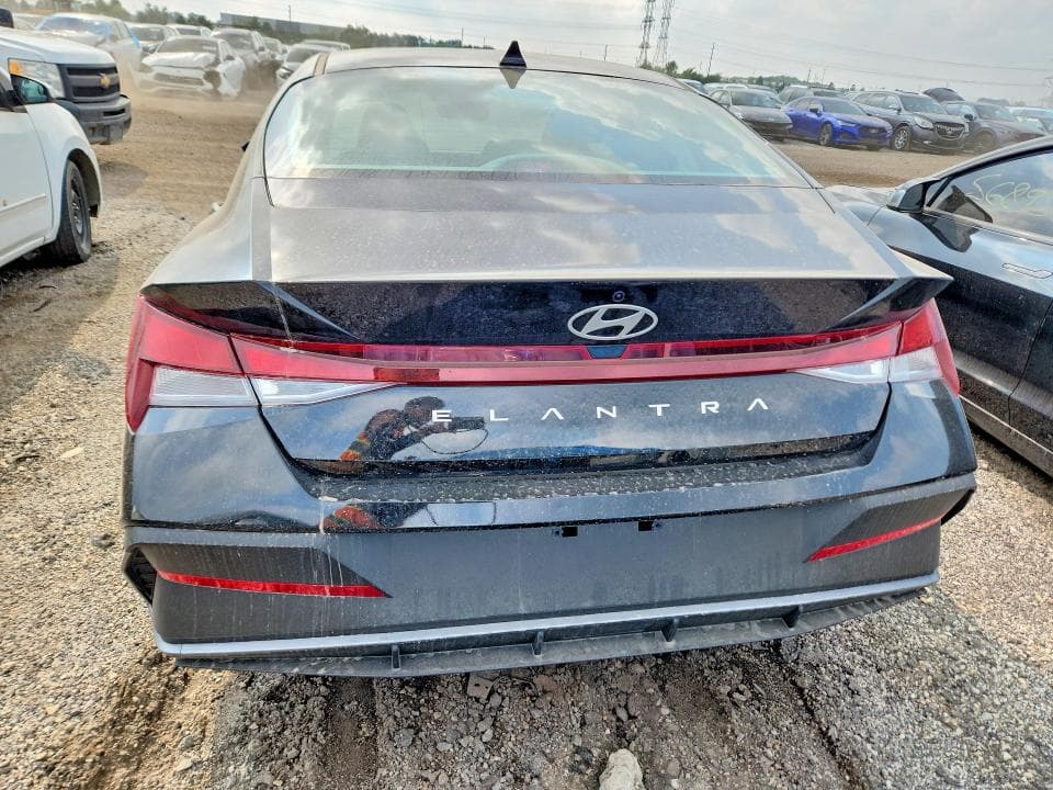 2026 HYUNDAI ELANTRA SE 6