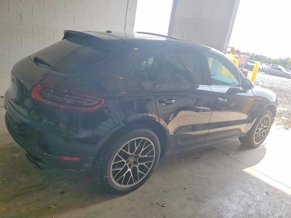 2017 PORSCHE MACAN S 3